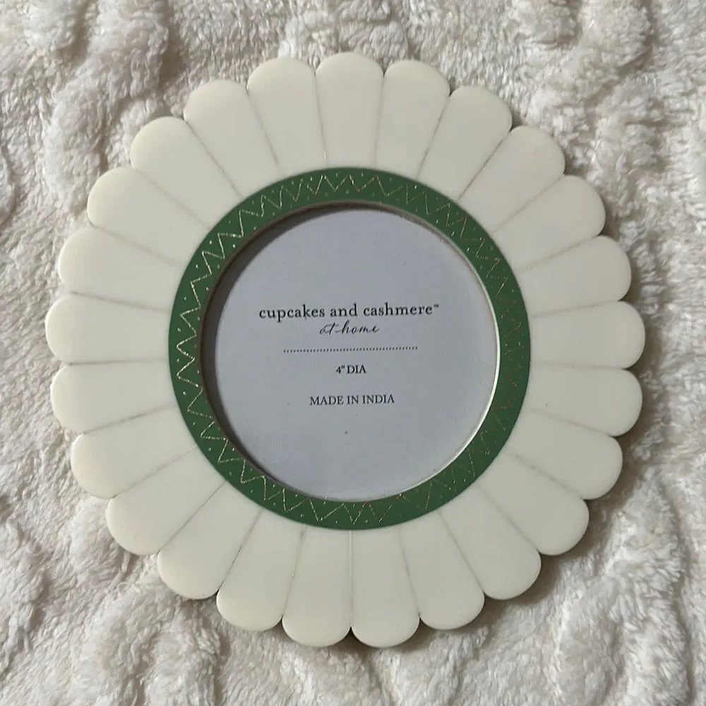 cupcakes and cashmere Ivory Green Gold Scalloped Floral 4” Picture Art Frame